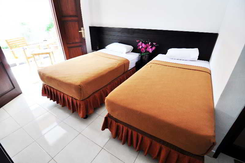 Jesens Inn II Kuta  Exterior photo